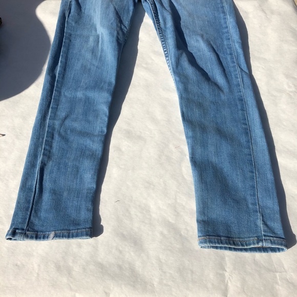 Levi Skinny Jean - Picture 8 of 8